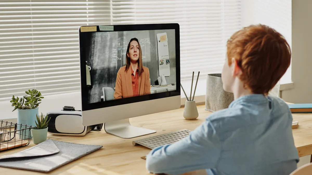 Digital Classrooms vs. Traditional Classrooms