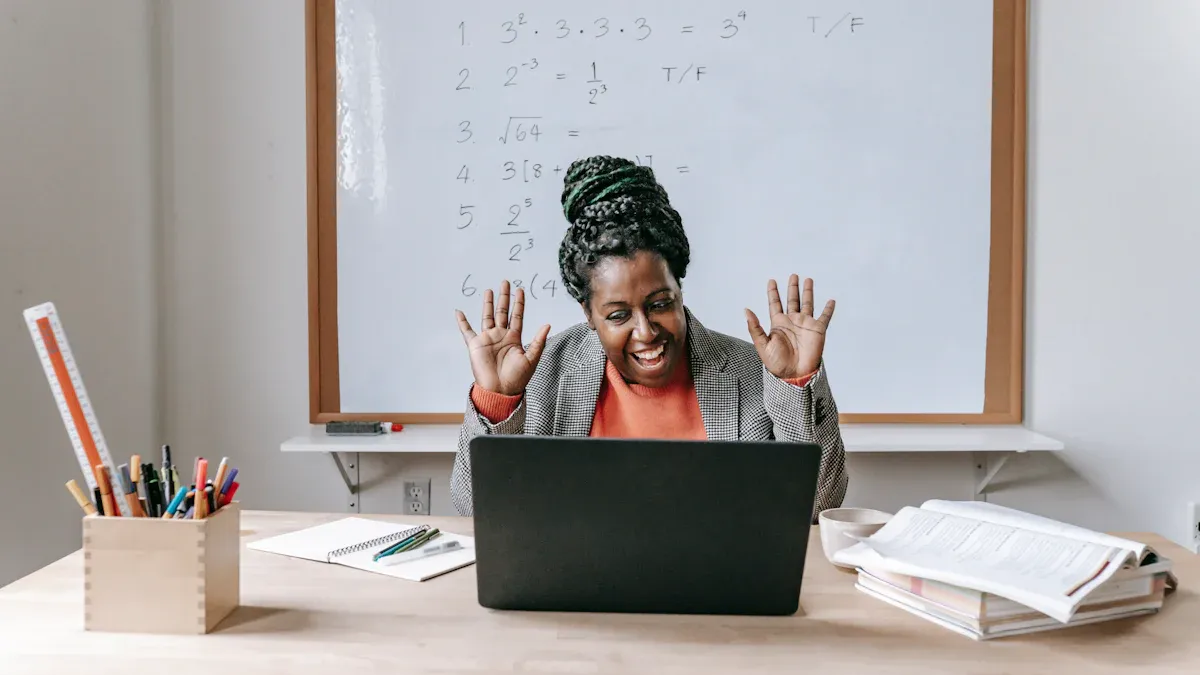 How to Use Online Whiteboards for Effective Classroom Management