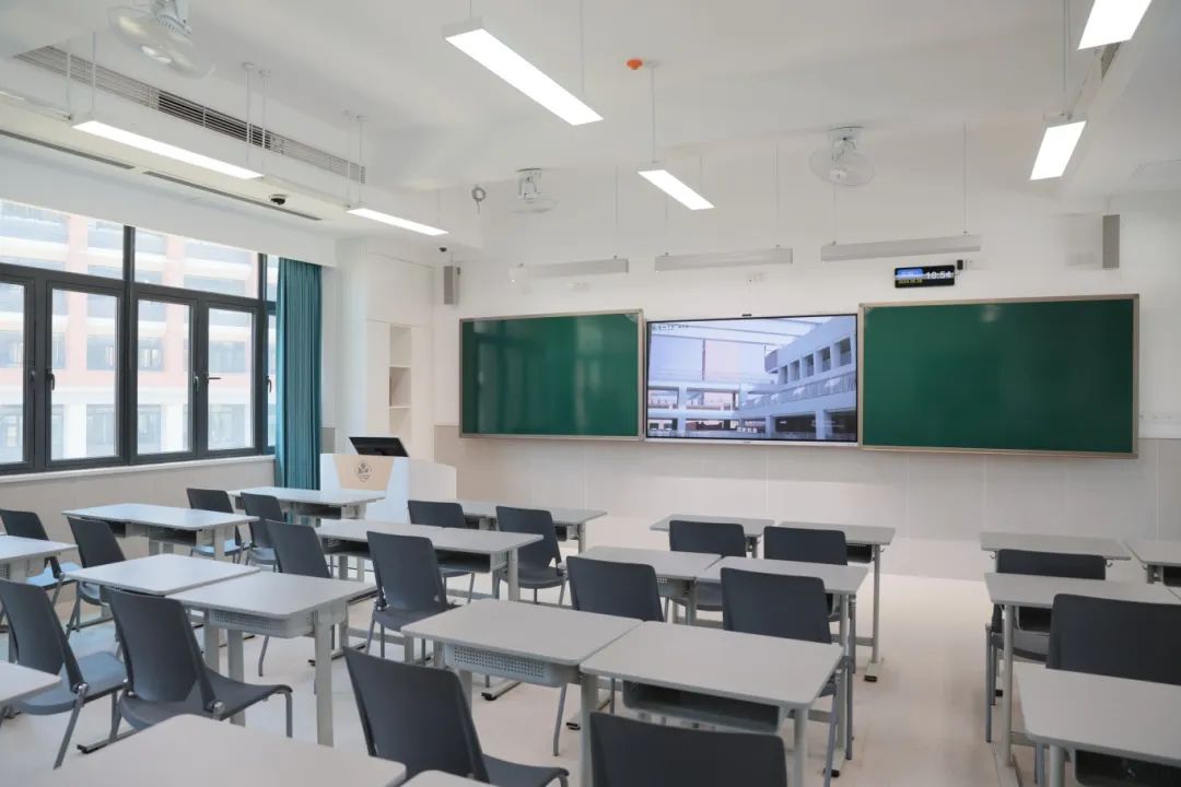 What Are Interactive Touch Screen TVs for Classrooms and How Do They Work